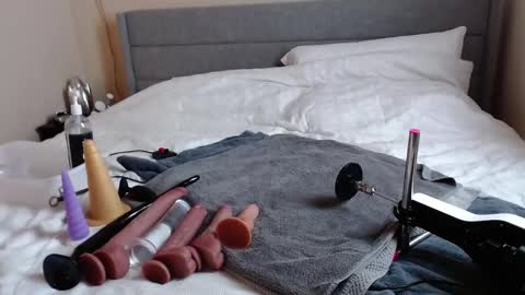 Snapshot of mrcoffee4her chatting on 11-10-25, 04:55 MrCoffee online show from 11-10-25, 04:55