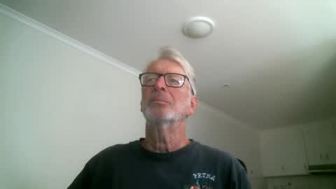Snapshot of mrcreek1531 chatting on 05-10-26, 01:11 mrcreek1531 online show from 05-10-26, 01:11