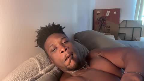 Snapshot of mrdaddyblackni9e chatting on 12-01-25, 02:00 Daddy Nine online show from 12-01-25, 02:00