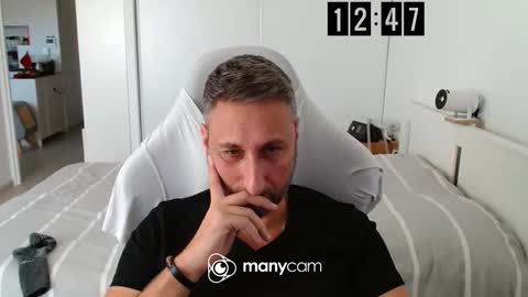 mrdr0o0o online show from 11-18-25, 11:47