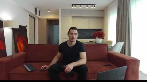 Snapshot of mrgreeneyes01 chatting on 12-21-25, 11:17 juan luis online show from 12-21-25, 11:17