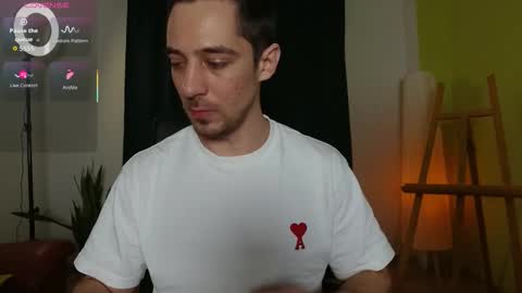 Snapshot of mrgreeneyes01 chatting on 02-02-26, 08:07 juan luis online show from 02-02-26, 08:07