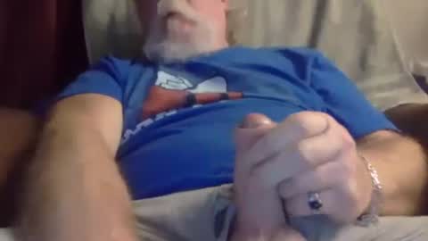 Snapshot of mrhollar chatting on 12-09-24, 01:40 mrhollar online show from 12-09-24, 01:40