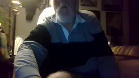 Snapshot of mrhollar chatting on 11-22-25, 10:58 mrhollar online show from 11-22-25, 10:58