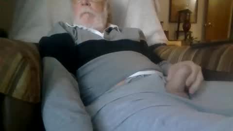 Snapshot of mrhollar chatting on 01-16-26, 01:04 mrhollar online show from 01-16-26, 01:04