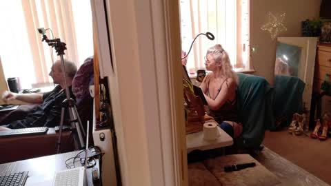 Mr  Mrs J online show from 04-01-26, 01:41