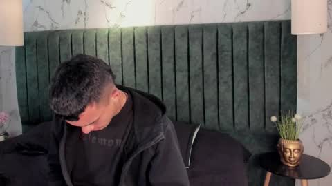 mrjustin_ online show from 11-09-25, 07:45