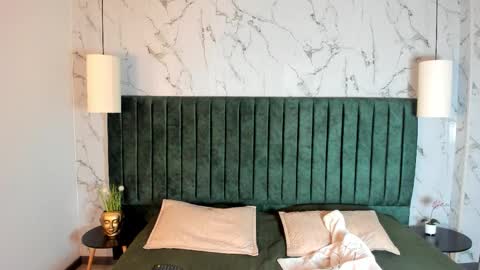 mrjustin_ online show from 12-01-25, 07:52