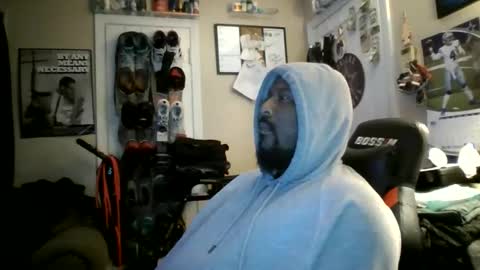 Snapshot of mrknowpussy chatting on 05-07-26, 04:40 mrknowpussy online show from 05-07-26, 04:40