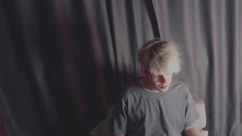 mr leo online show from 12-20-24, 08:12