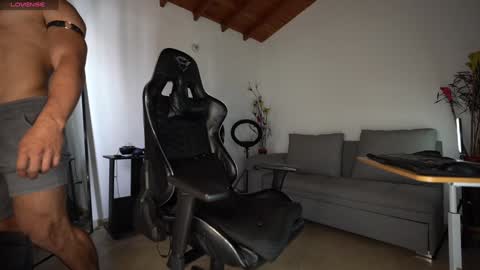 Luis    Instagram   online show from 02-01-25, 02:13