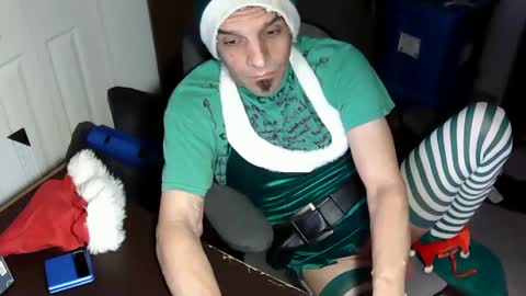 Snapshot of mrmarcxxcam chatting on 12-09-24, 06:01 MrMarc online show from 12-09-24, 06:01