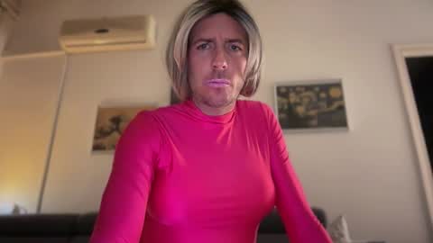 TaleOfLaura online show from 01-12-26, 09:20