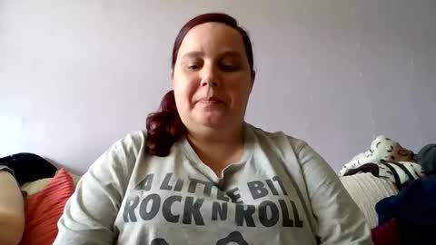 Mrs Butterfly online show from 05-27-26, 03:42