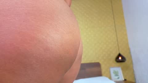 Snapshot of mrs_buttocks chatting on 01-28-25, 05:46 mrs_buttocks online show from 01-28-25, 05:46