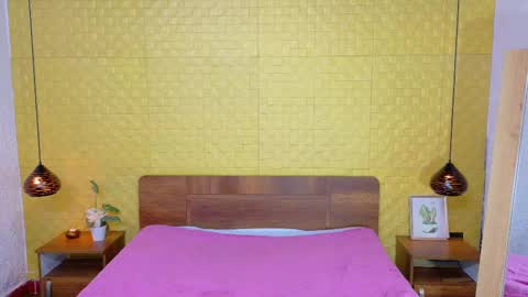 Snapshot of mrs_buttocks chatting on 02-23-25, 05:18 mrs_buttocks online show from 02-23-25, 05:18