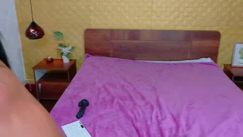 Snapshot of mrs_buttocks chatting on 03-06-25, 06:26 mrs_buttocks online show from 03-06-25, 06:26