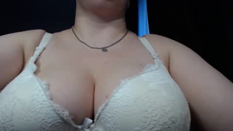 Snapshot of mrs_smith__ chatting on 01-31-25, 01:23 mrs_smith__ online show from 01-31-25, 01:23