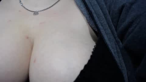 Snapshot of mrs_smith__ chatting on 02-28-25, 06:31 mrs_smith__ online show from 02-28-25, 06:31