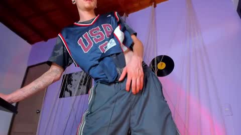 Snapshot of mrshaggy_ chatting on 01-21-25, 04:27 Mr Shaggy online show from 01-21-25, 04:27