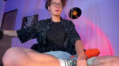 Snapshot of mrshaggy_ chatting on 01-24-25, 09:47 Mr Shaggy online show from 01-24-25, 09:47