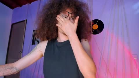 Snapshot of mrshaggy_ chatting on 01-27-25, 10:06 Mr Shaggy online show from 01-27-25, 10:06