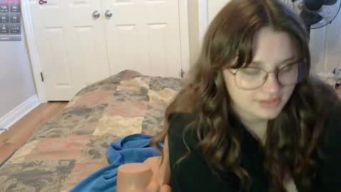 MrsJess online show from 10-22-25, 03:23