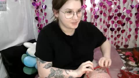 MrsJess online show from 05-04-26, 02:18