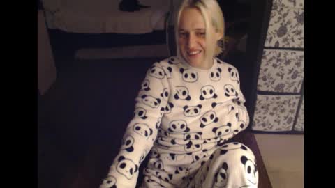 Sasha online show from 09-16-25, 02:45