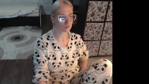 Sasha online show from 04-16-26, 04:08