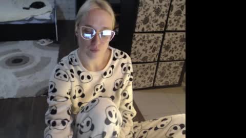 Sasha online show from 04-23-26, 12:45