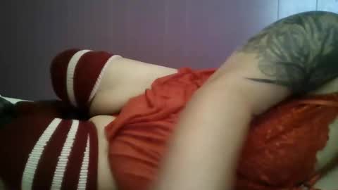 Snapshot of mrsmindhoney420 chatting on 12-22-25, 08:39 mrsmindhoney420 online show from 12-22-25, 08:39