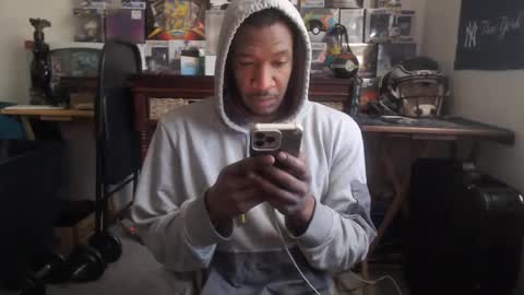 Snapshot of mrsoonicexrated chatting on 03-02-25, 05:04 mrsoonicexrated online show from 03-02-25, 05:04