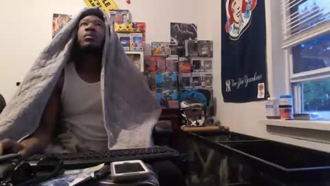 Snapshot of mrsoonicexrated chatting on 10-09-25, 10:57 mrsoonicexrated online show from 10-09-25, 10:57