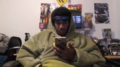 Snapshot of mrsoonicexrated chatting on 12-04-25, 05:39 mrsoonicexrated online show from 12-04-25, 05:39