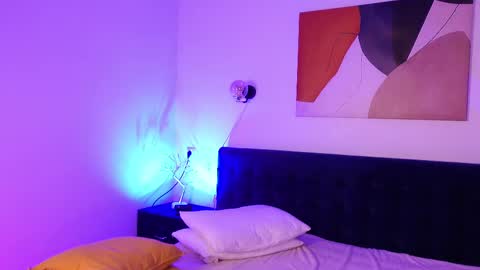 Snapshot of mrsprude chatting on 02-20-25, 12:04 Molly online show from 02-20-25, 12:04