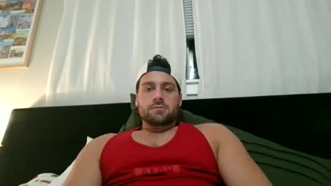 Snapshot of mrthickly818 chatting on 02-06-26, 05:23 mrthickly818 online show from 02-06-26, 05:23