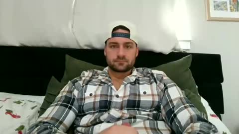 Snapshot of mrthickly818 chatting on 02-24-26, 02:26 mrthickly818 online show from 02-24-26, 02:26