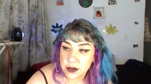 Snapshot of mrvenusx chatting on 11-24-25, 08:41 Mrs Venus online show from 11-24-25, 08:41