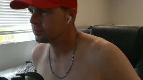 Snapshot of mrwagz420 chatting on 04-10-26, 10:36 mrwagz420 online show from 04-10-26, 10:36
