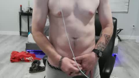 Snapshot of mrwagz420 chatting on 05-19-26, 11:05 mrwagz420 online show from 05-19-26, 11:05