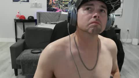 Snapshot of mrwagz420 chatting on 05-31-26, 03:26 mrwagz420 online show from 05-31-26, 03:26