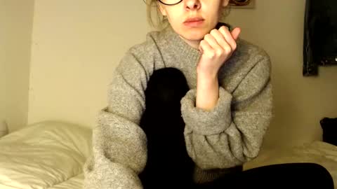 Snapshot of ms__mila chatting on 03-21-26, 06:22 online show from 03-21-26, 06:22