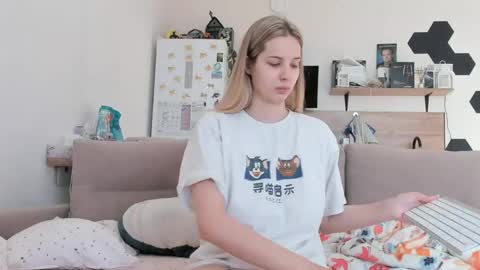 Snapshot of ms_foryou chatting on 05-17-26, 02:20 Ms ForYOU online show from 05-17-26, 02:20