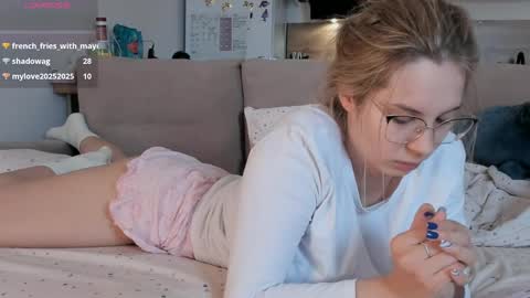 Snapshot of ms_foryou chatting on 06-05-26, 06:52 Ms ForYOU online show from 06-05-26, 06:52