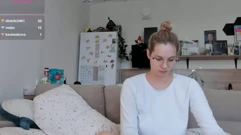 Snapshot of ms_foryou chatting on 06-07-26, 01:21 Ms ForYOU online show from 06-07-26, 01:21