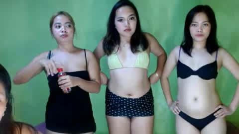 Snapshot of ms_loraine chatting on 07-31-26, 03:11 Loraine online show from 07-31-26, 03:11
