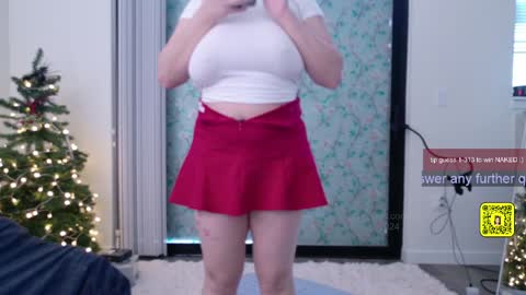 R o r i  SnapChat heyroriv2 wednesday - sunday Noon oclock mountain - 5pm mountain online show from 12-21-24, 10:51