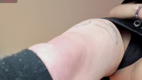 Snapshot of ms_pickless chatting on 12-18-24, 05:00 Annabelle online show from 12-18-24, 05:00