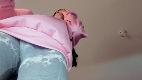 Snapshot of ms_pickless chatting on 02-03-25, 12:25 Annabelle online show from 02-03-25, 12:25